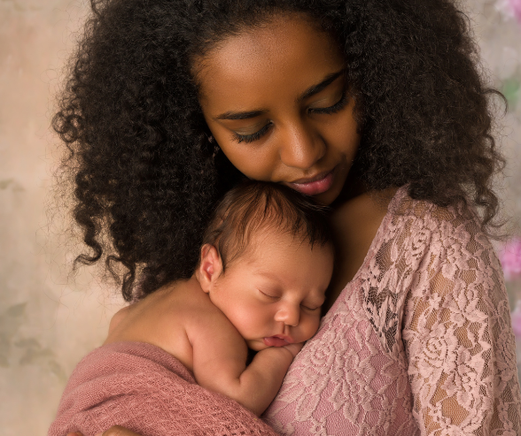 doula for hire for pregnant and expecting mothers and families, and partners for education, support, and help